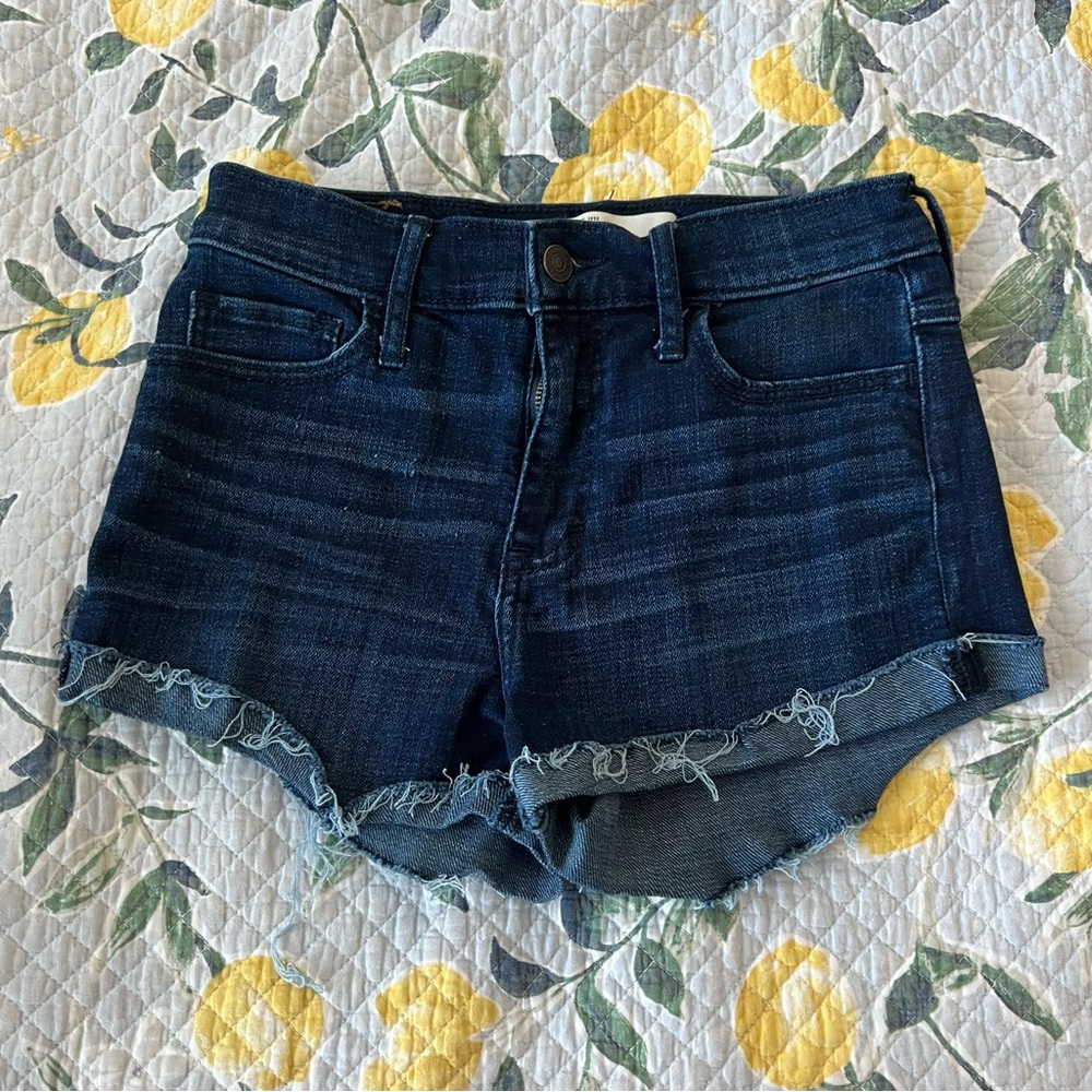 A&F denim shorts🐬